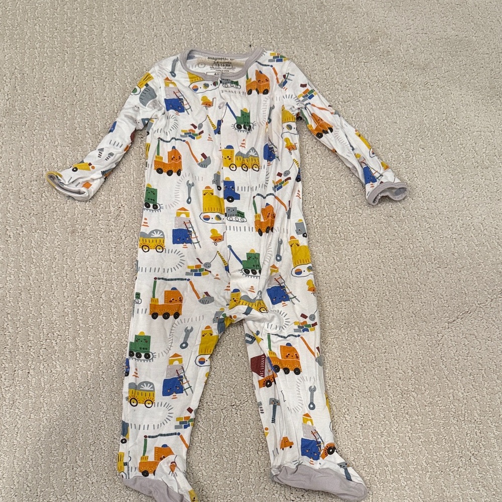 Magnetic Me Colorful Construction Kids Footie